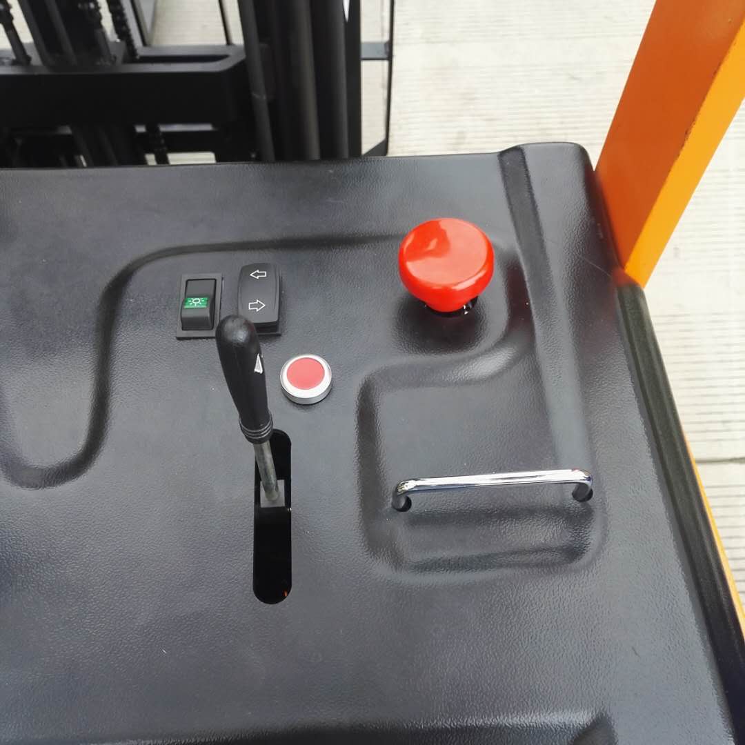1.5 Ton Electric Stacker Truck / Stand Up Electric Forklift 1345mm Wheelbase