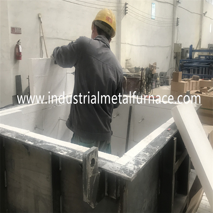800KG Gas Fired Aluminum Alloy Holding Furnace For Steel Melting CE