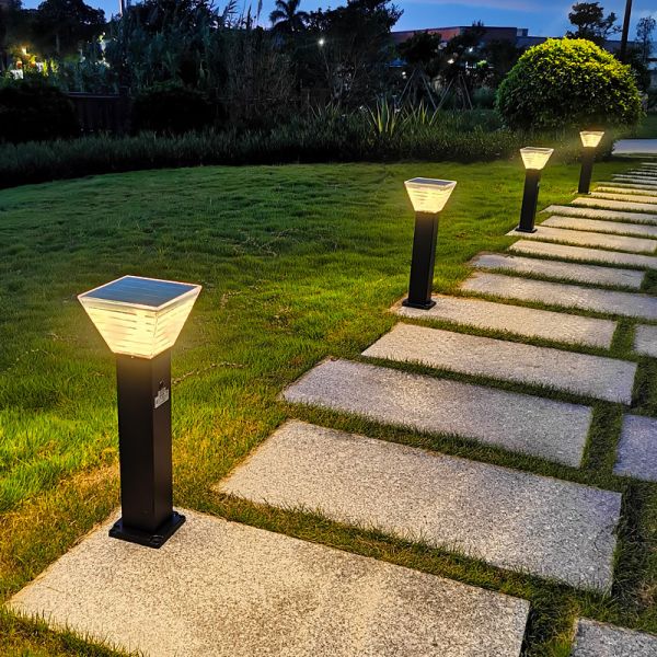 Vintage Candle Style Solar Street Lamps For Garden Anti Rust Poolside Accent Light