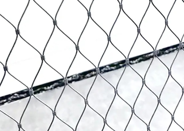 Stainless Steel 304 Wire Rope Netting Mesh 2.0mm Cable 52mm Mesh Size