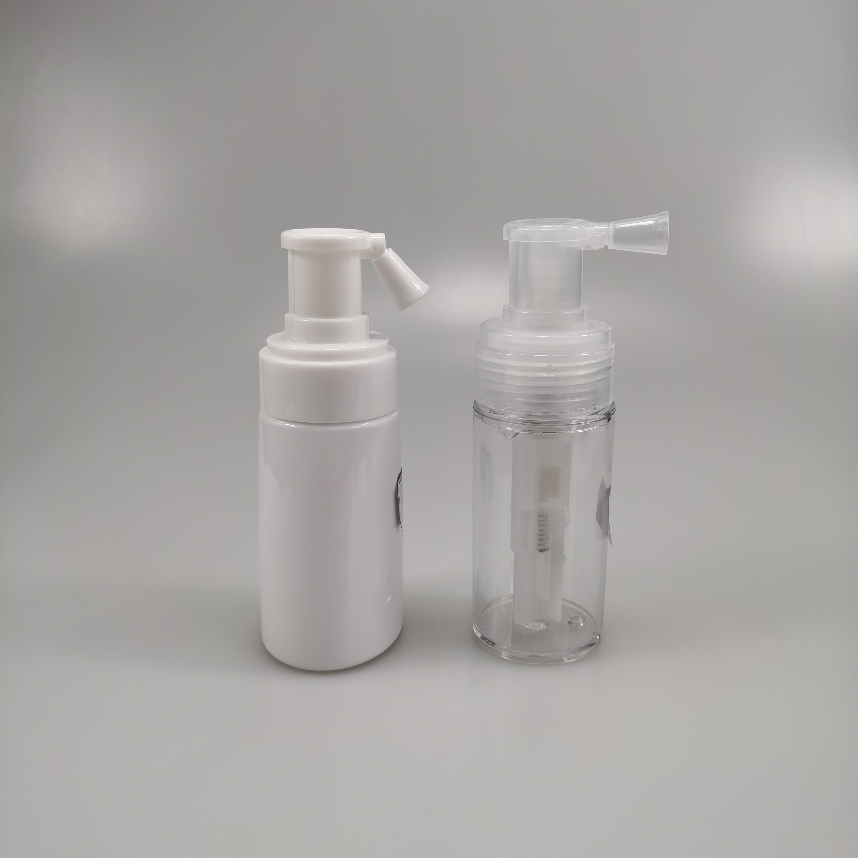 Collar Material PET 110ml Folding Nozzle Talcum Powder Spray Bottle for Baby Coating Color