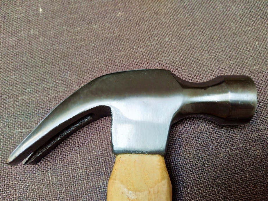 16oz American Type Steel Claw Hammer with Natural Color Wooden handle and Grade A polishing Surface