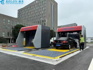 China 15 Cars/Hour Rollover Car Wash Machine with 5 Brushes wholesale