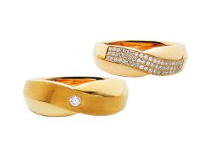 China Textured 18k Gold Diamonds OEM 10g Customised Couple Rings wholesale