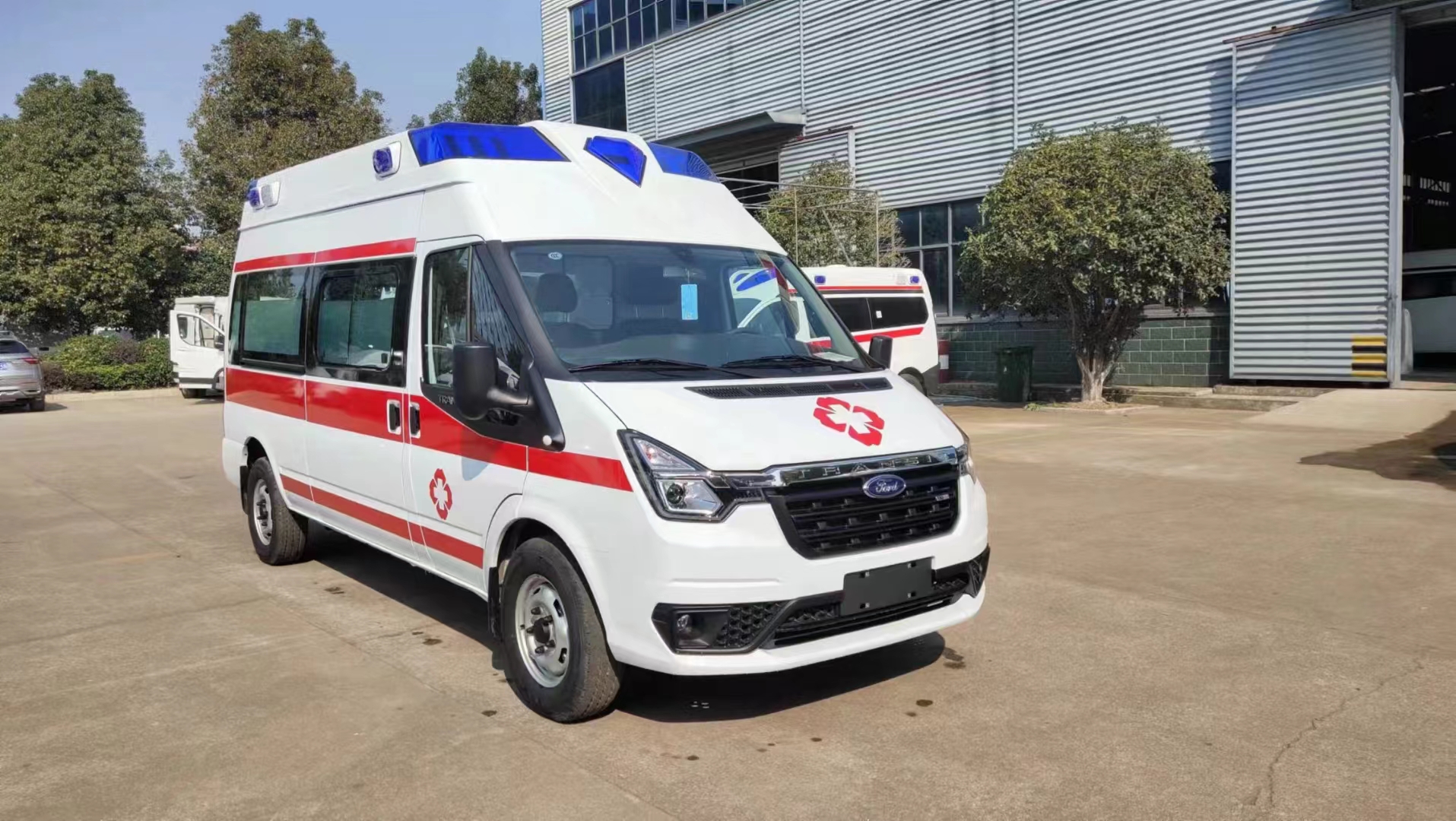 Ambulance to Yota L and Crui Ser Monitor Ambulance 4X4