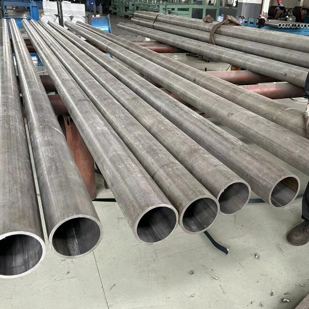 Hot Rolled Seamless Steel Pipe Mechanical Tubing For Hydraulic Cylinder