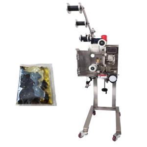 China Instant Noodle Seasoning Package Desiccant Inserter Machine 220 Bags/Min wholesale