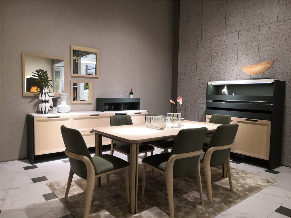 Oak wood frame structure in PU painting with Leather upholstered cushion Dining chairs made from China furniture factory