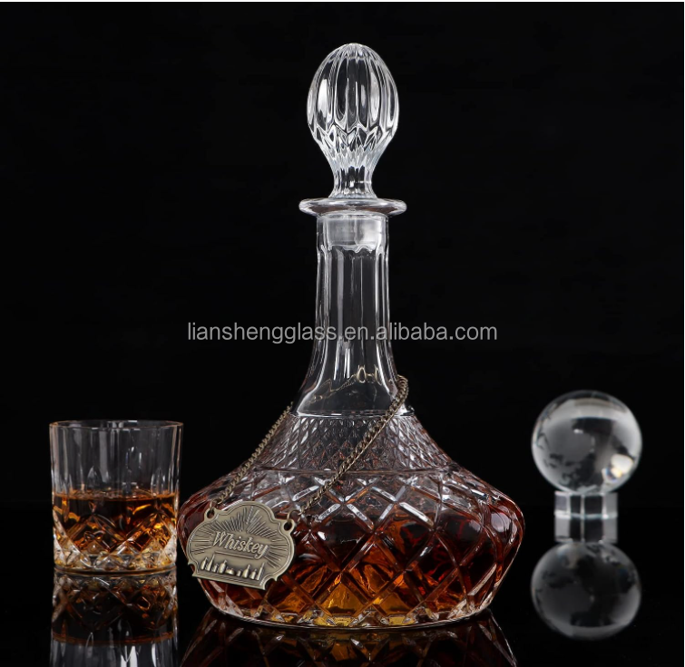 Acceptable Customer's Logo Whisky Glass Bottle for High Flint Liquor and Spirits