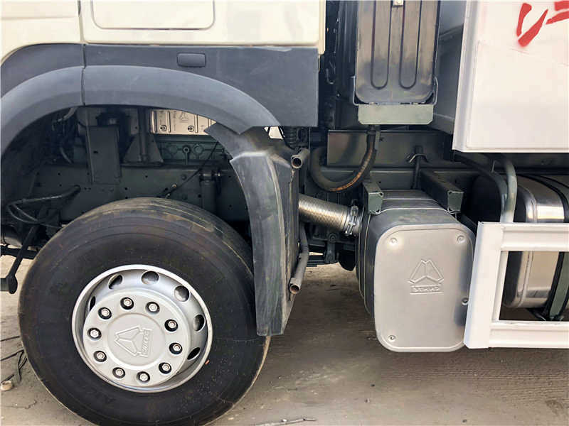 HOWO Tractor Trailer 6X4 Diesel Type Tractor Heads HOWO Tractor Trucks