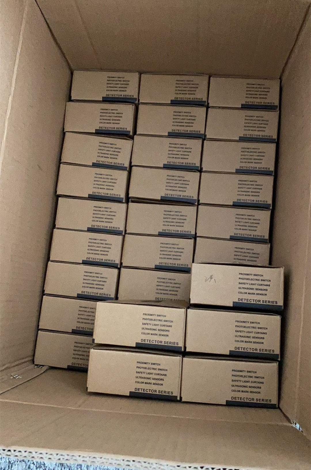 LM24-3008NB NPN NC Flush Type Position Sensor M24 Inductive Proximity Switch