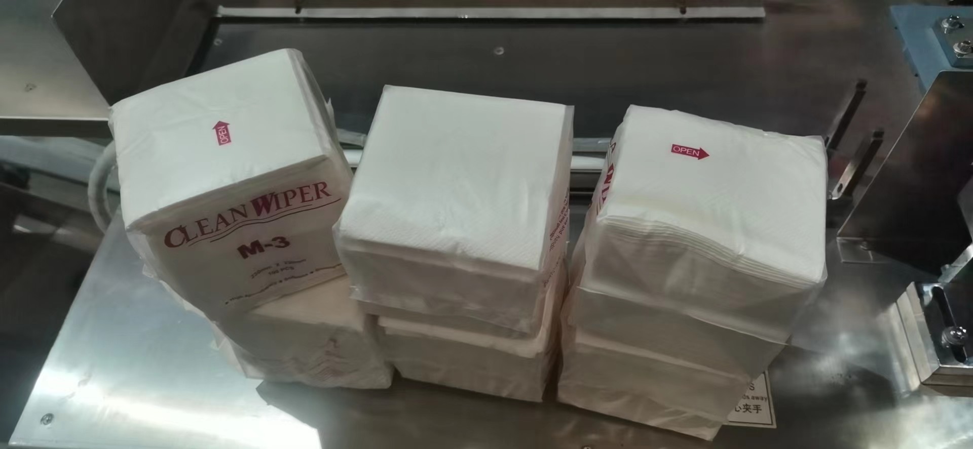 Manual Easy Operation Napkin Tissue Paper Double Heads Bag Packing Machine