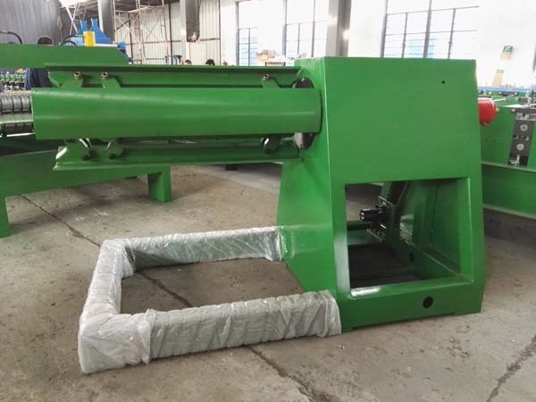 0.3-0.7mm Color Coated Metal Roof Panle Roll Forming Machine With Automatic PLC Control