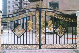 China Black Decorative Metal Garden Gates Anti Corrosion For Park / Green Areas wholesale