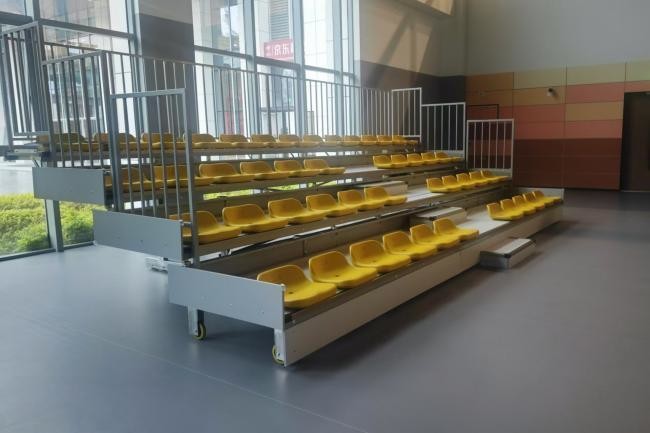 Steel Frame Retractable Bleacher Seating System with 900mm Stair Width