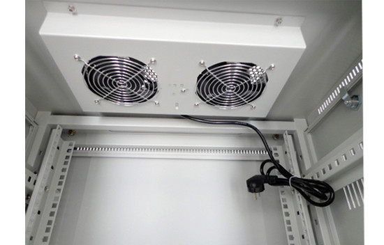 Indoor Floor Standing Fiber Optic Cabinet With 2 Cooling Fan 1 PDU