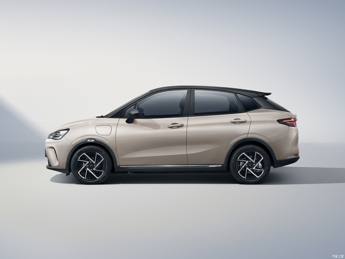 Neta Aya Electric Mini 5 Seater Compact SUV Battery Life 318KM-401KM