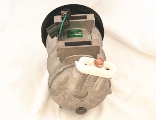Komatsu Excavator Parts Komatsu Ac Compressor For PC140 24V B1 144MM R134a