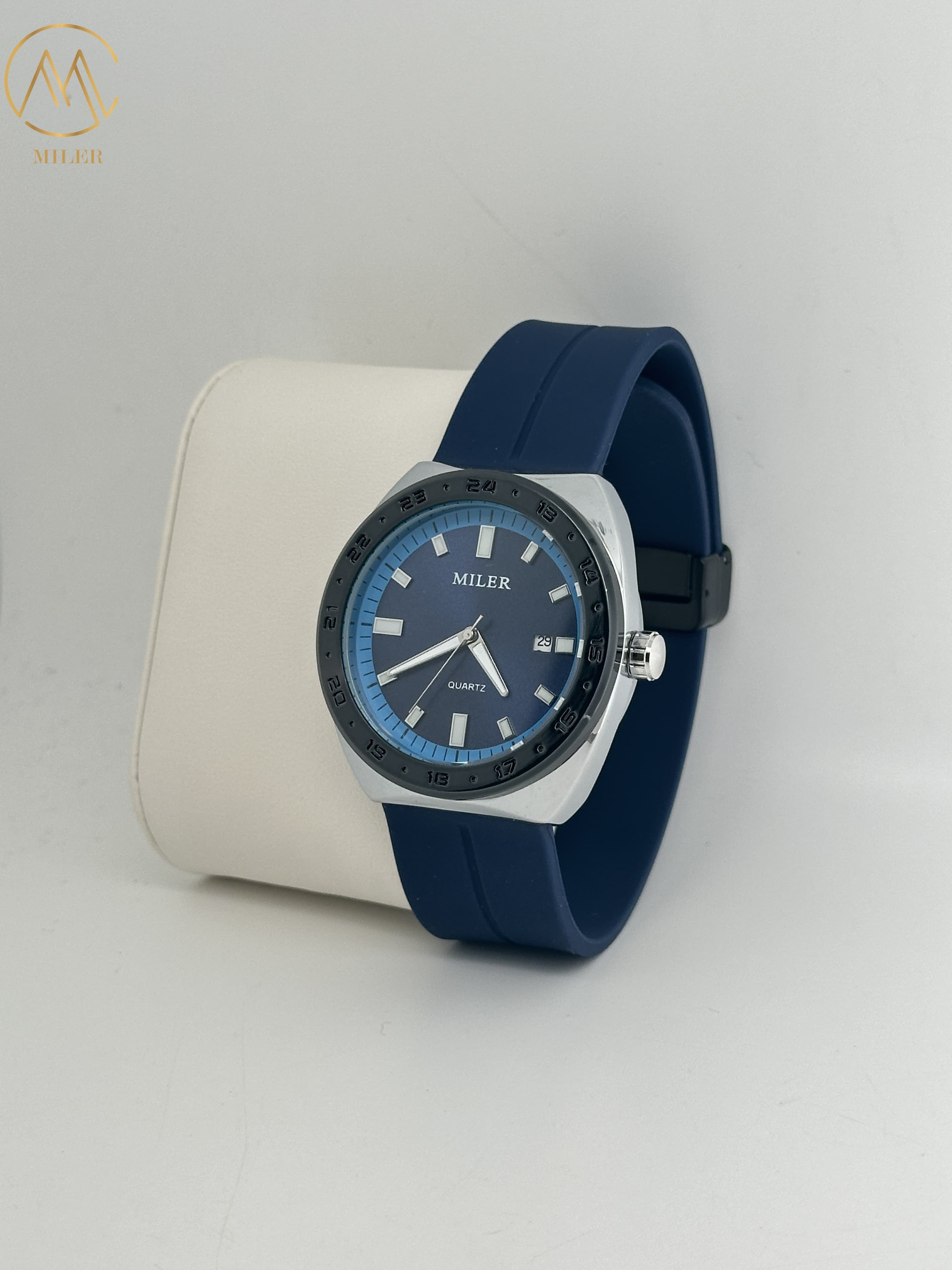 Fashion Casual Business Quartz Life Waterproof Auto Date Display Quartz Wrist watch with Silicone Stra