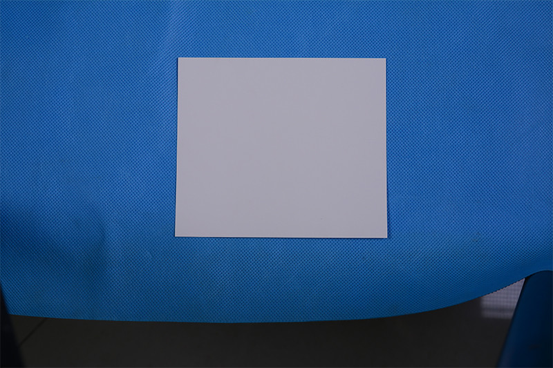 C159 White low gloss palm print backing sheet