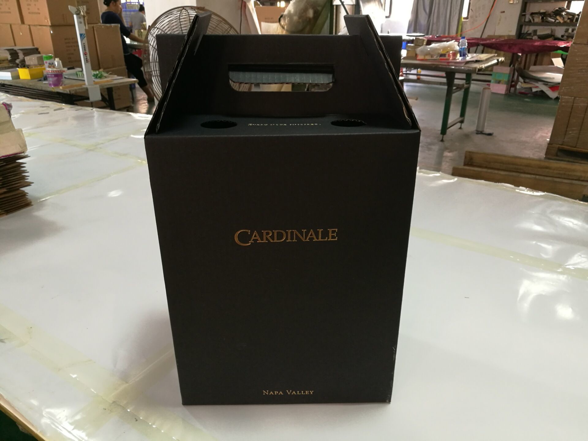 Wholesale fancy corrugated mailer box corrugated wine box for two bottles with handle