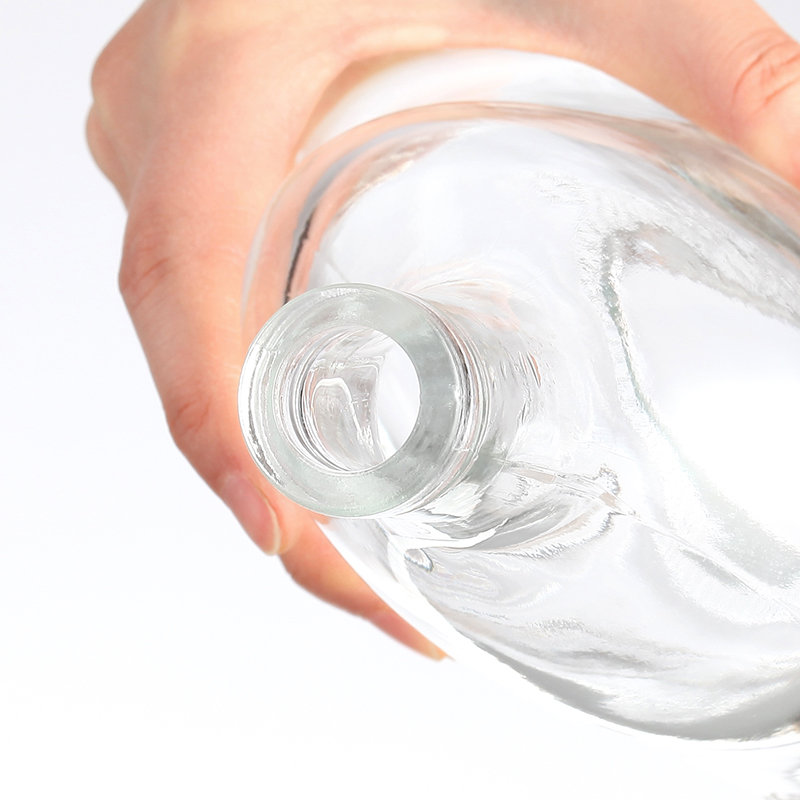 Collar Material Glass 500ml 1000ml Clear Tabular Glass Bottle for Vodka Brandy Whiskey