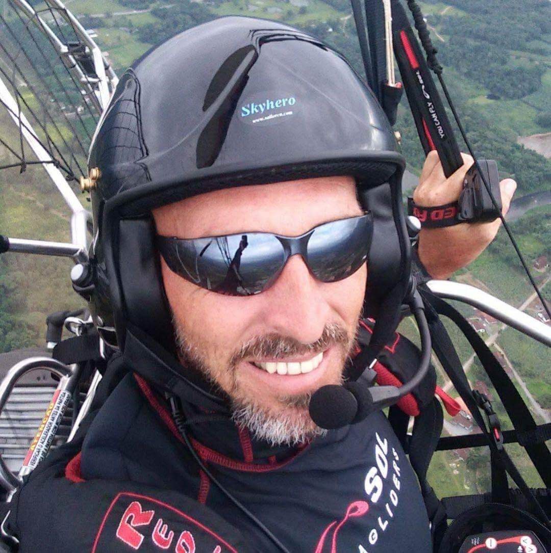 Noise Cancel PPG Black Helmet With Full Headset EN966 Certificated Paramotor Helmet China Supplier