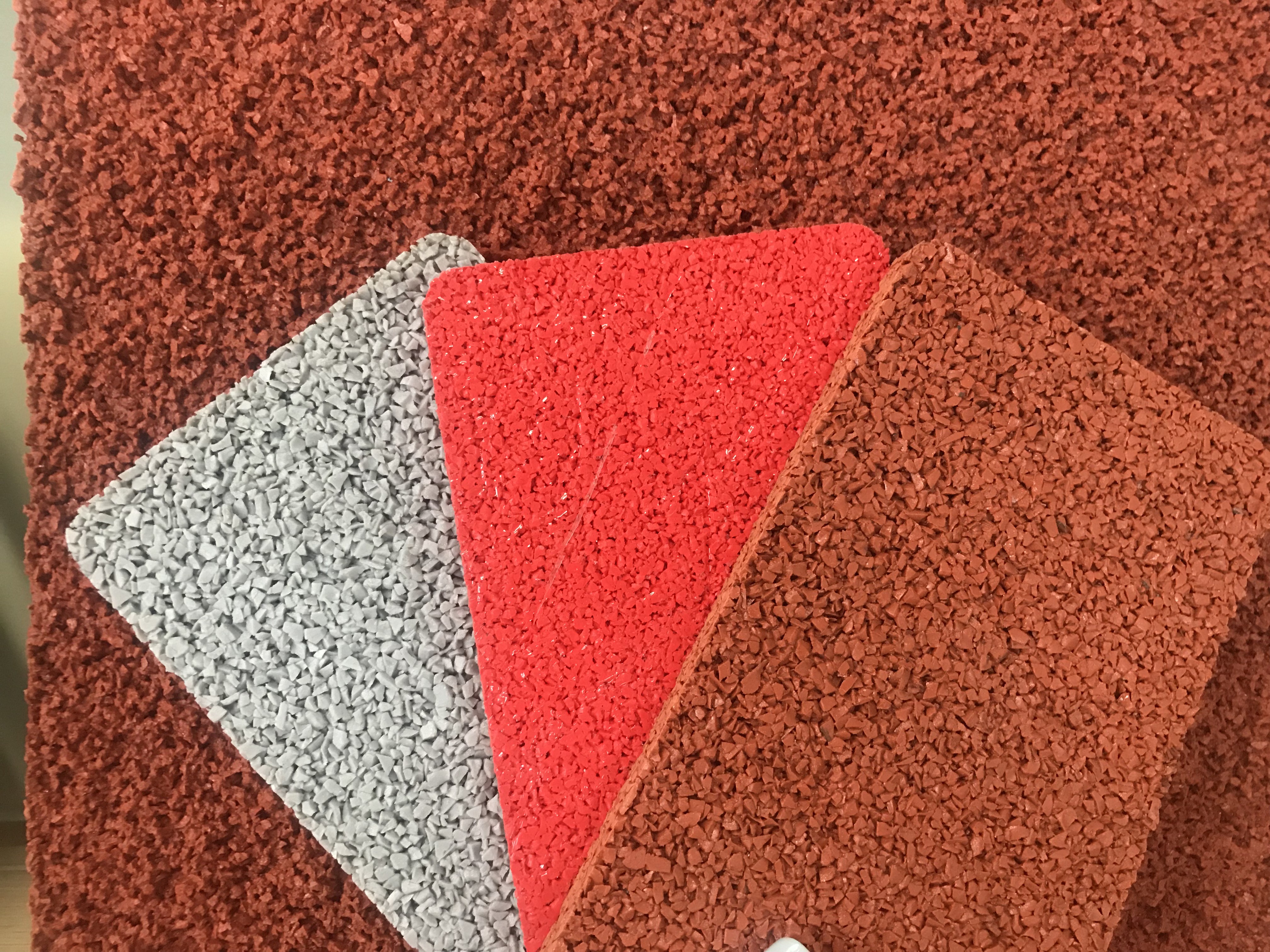 Rice Shape Red Blue 2mm Anti Slip Coloured Rubber Crumb