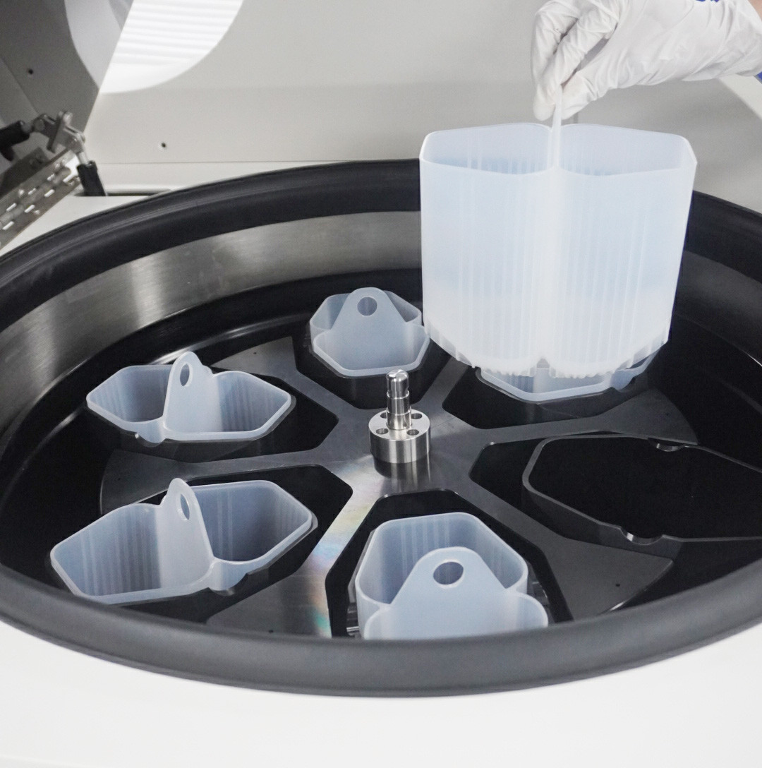 Temperature Control Refrigerated Blood Bag Centrifuge with Large Capacity 6*2400ml