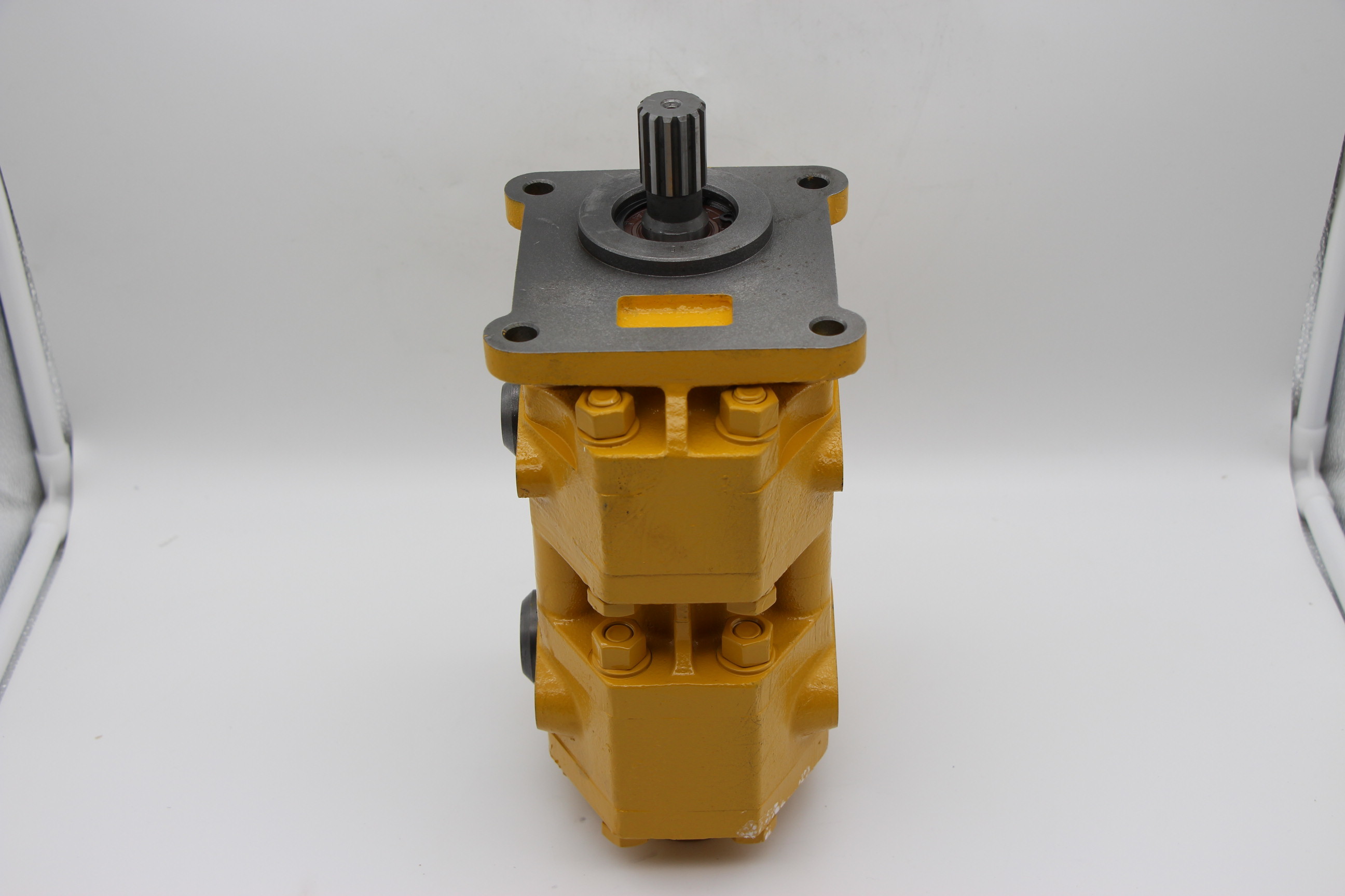16T-70-10000 hydraulic pump for SD22 SD23 SD16 bolldozer part
