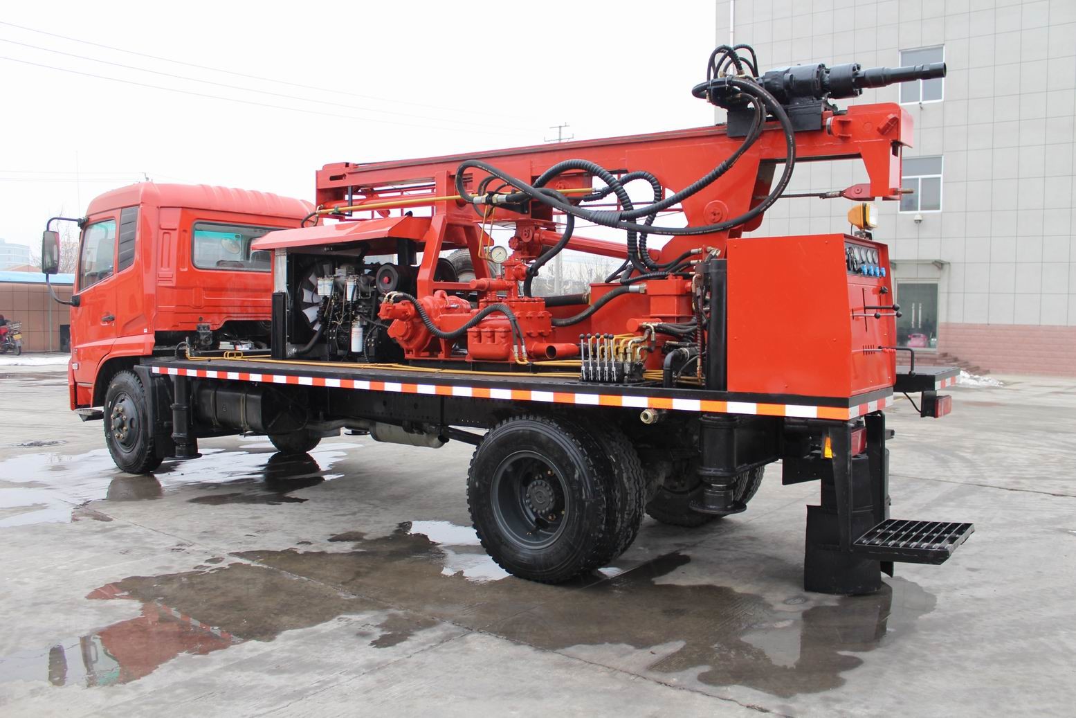300m Depth Pile Drilling Machine / Deep Water Well Mud Pump Rock Drilling Rig