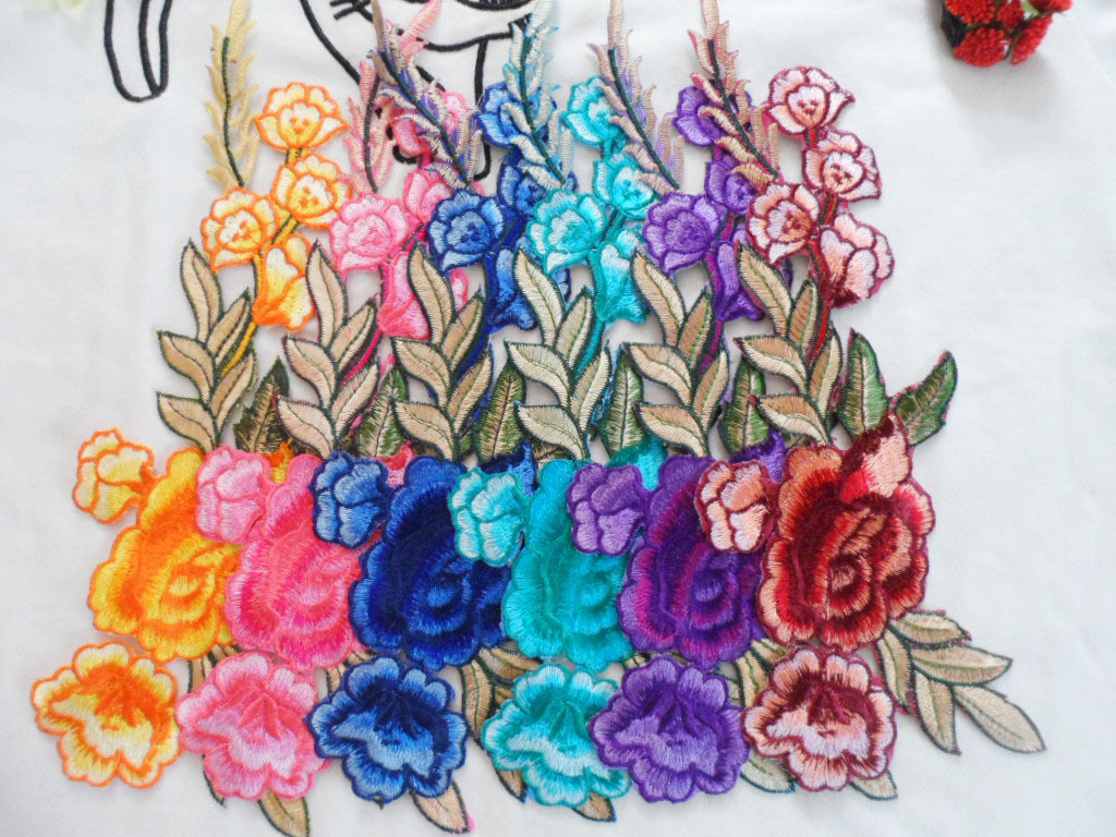 Hot Fix Embroidery Lace Applique with Different Color