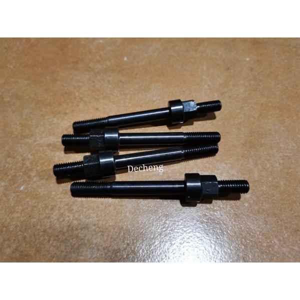 65.90201-0081 Isuzu Excavator Engine Parts DB58 6BD1 6BG1 Valve Chamber Cover Screw