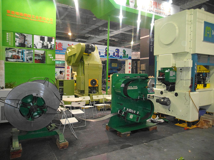 servo feeder