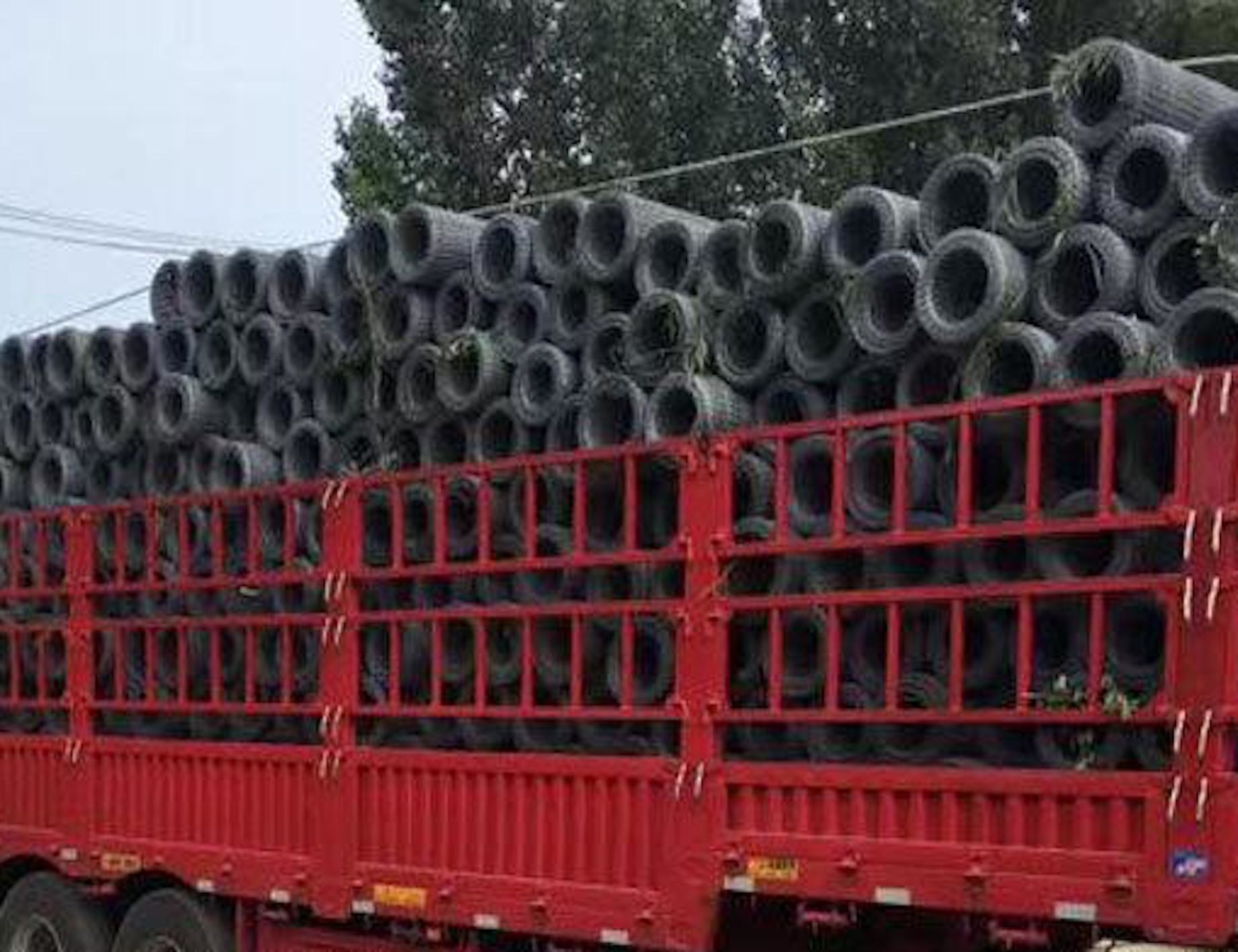 1 24 Mesh SS201 Crimped Wire Mesh Rolling Before Weaving