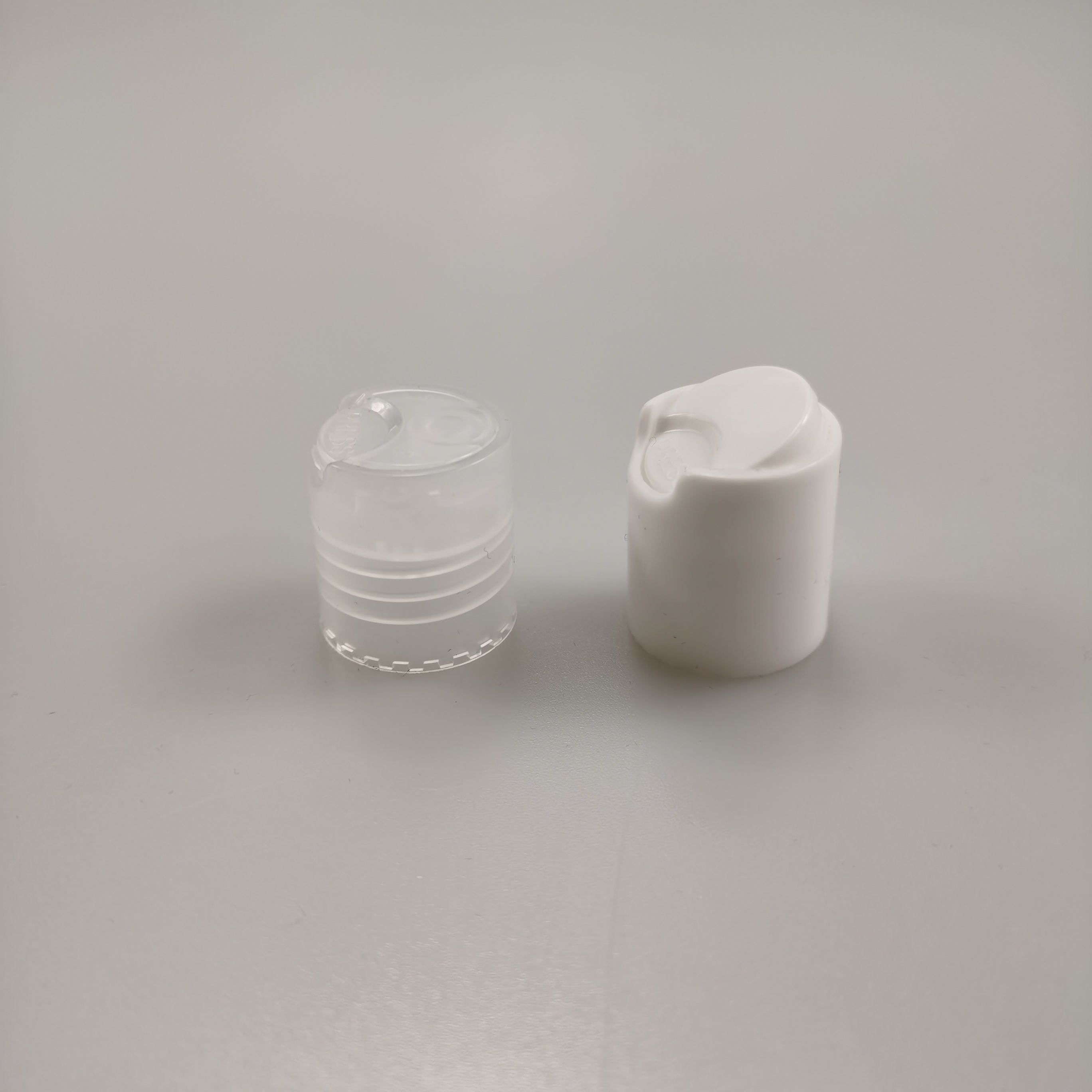 PP Material 20/410 24/410 24/415 28/410 Aluminum Press Cap Disc Top Cap for Bottles