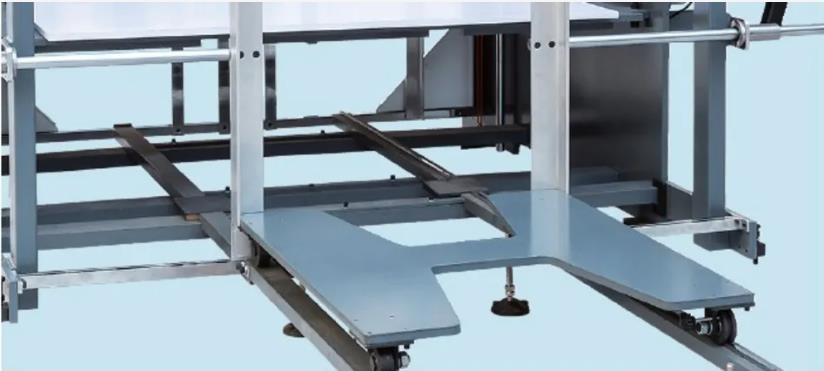 2200x2200mm Cardboard Laminating Machine Flute For Box Making