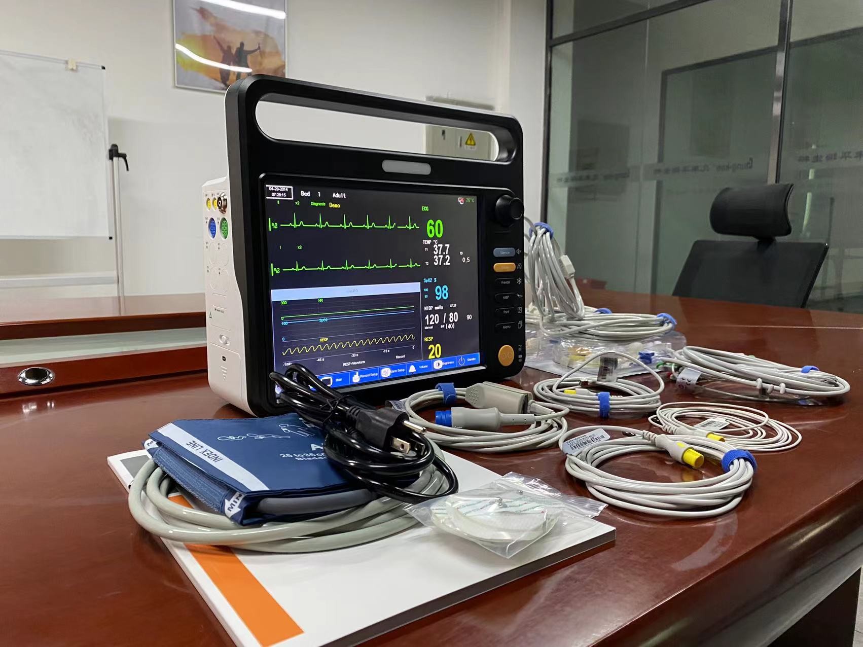 Portable Modular Patient Monitor Multilingual With Touch Screen