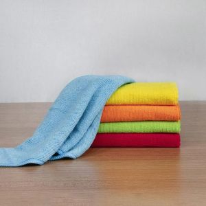 China Custom Lint Free Micro Cleaning Cloth 12x12 Inches 143-383gsm on sale