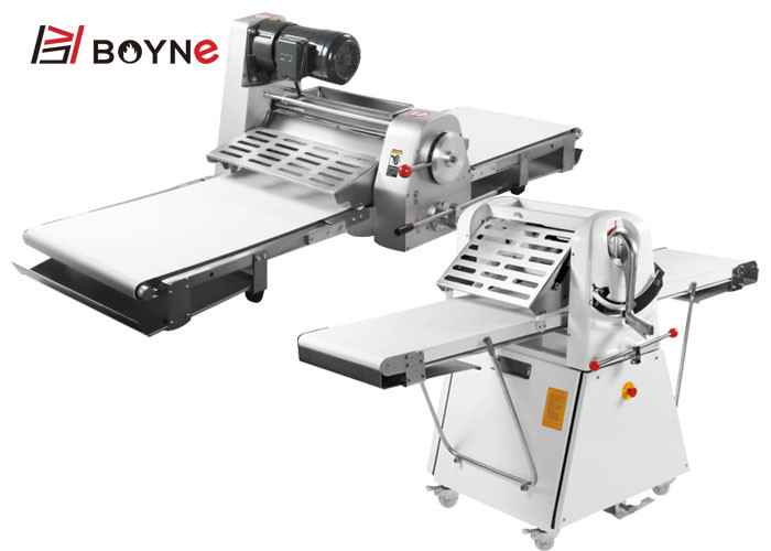 35mm Roller Bread Dough Sheeter Commercial Spraying Plate Pizza Dough Press