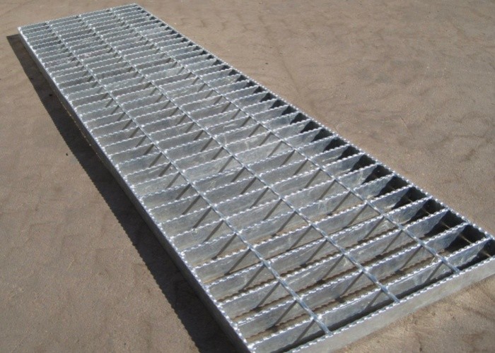 Silver 30*60cm Steel Grating Galvanized Expanded Metal Walkway