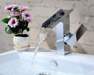 China Tub faucet ceramic cartridge single handle taps glass waterfall faucet wholesale