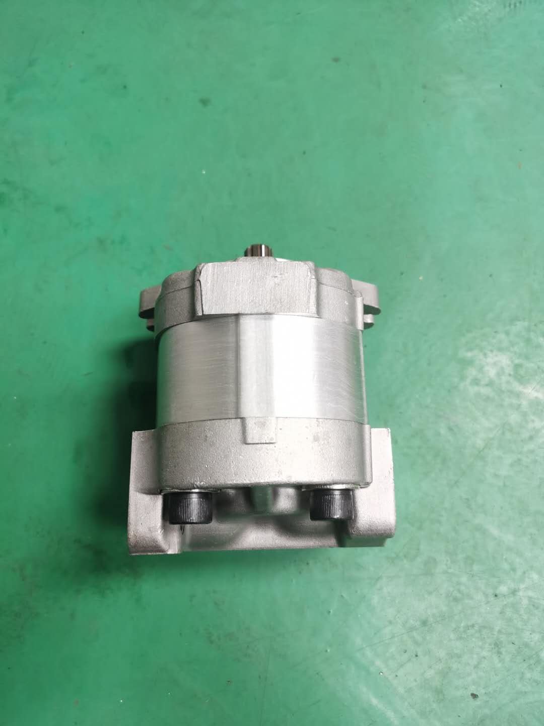 SAR25 705-11-26040 Komatsu Gear Pump Wheel Loaders WA50 Weight:4.3kgs