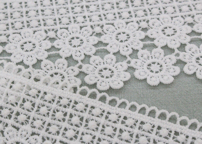Water Soluble Daisy Venice Guipure Lace Trim , Embellishment Wedding Lace Border