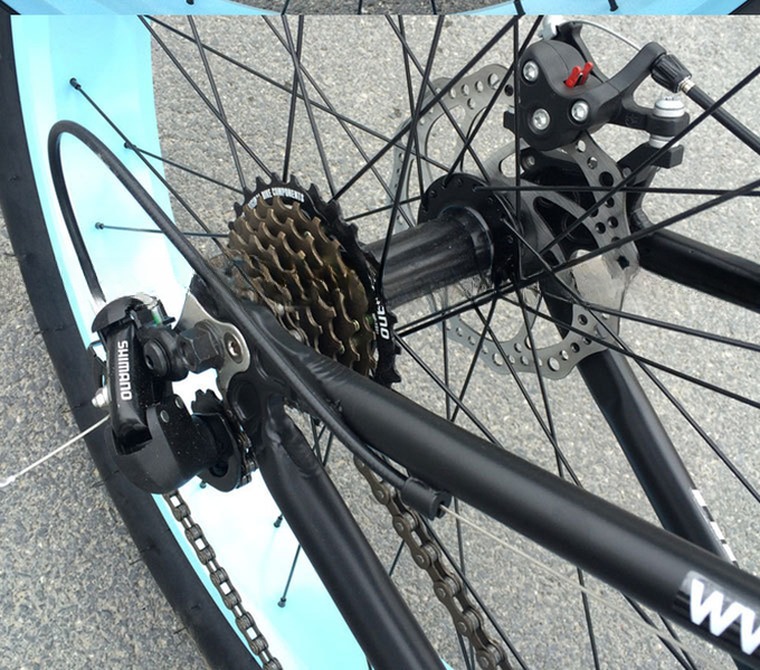 26" 4.0 Aluminium Alloy Frame 7 Speeds Big Tire Fat Tire Snow Bicycle with Aluminium Hub