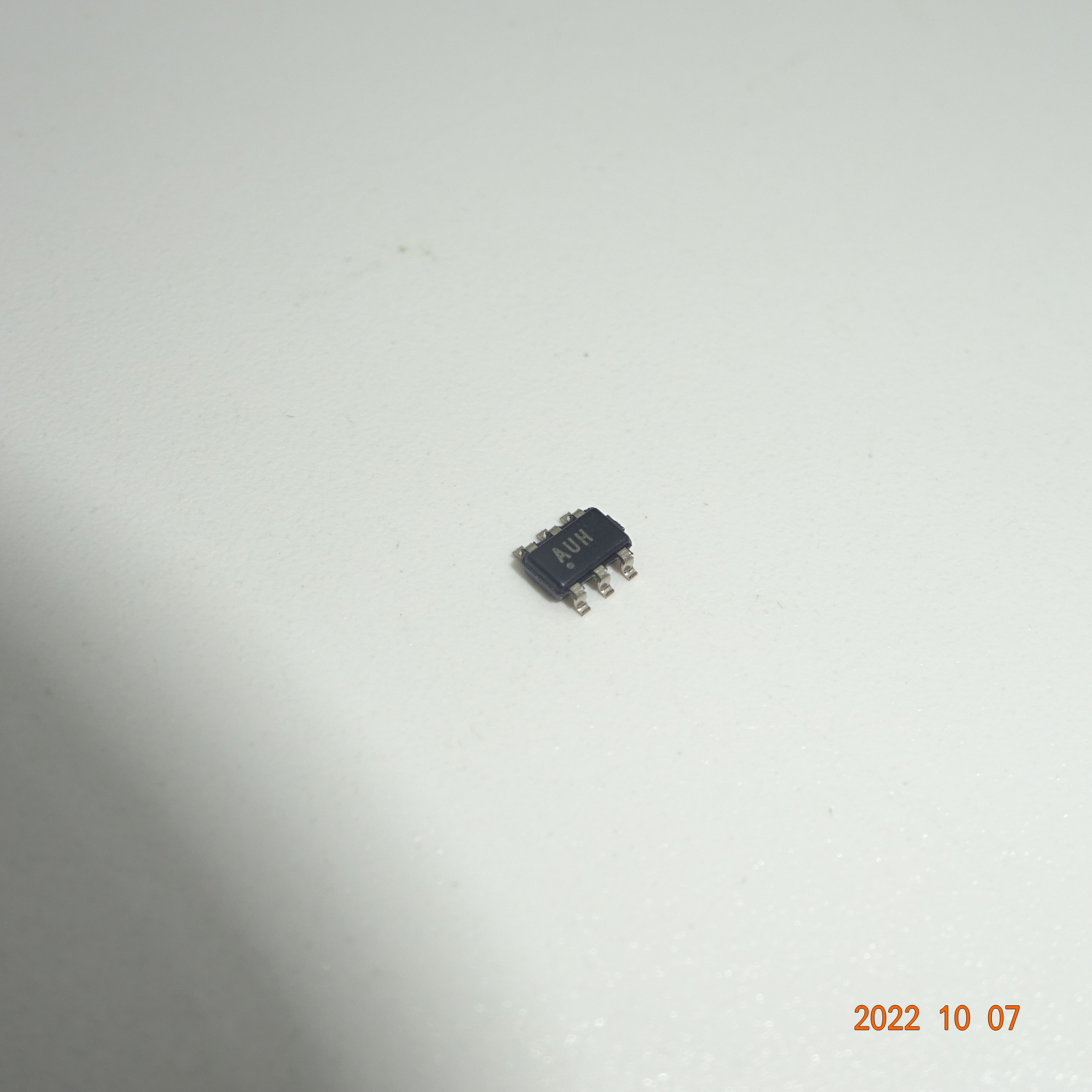 Switching Voltage Regulator IC Integrated Chip Circuits TPS61070DDCR 700mA
