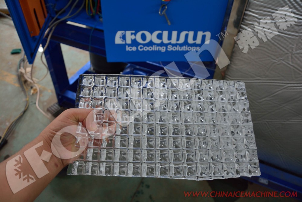 3T Cube Ice Machine With Automatic Operation And Customized Ice Size