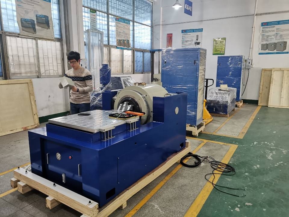 Precise Control Shock And Vibration Test Equipment For Automotive Industry