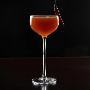 China 100ml Elegant Crystal Cocktail Goblet Wine Glasses Cup For Pub wholesale