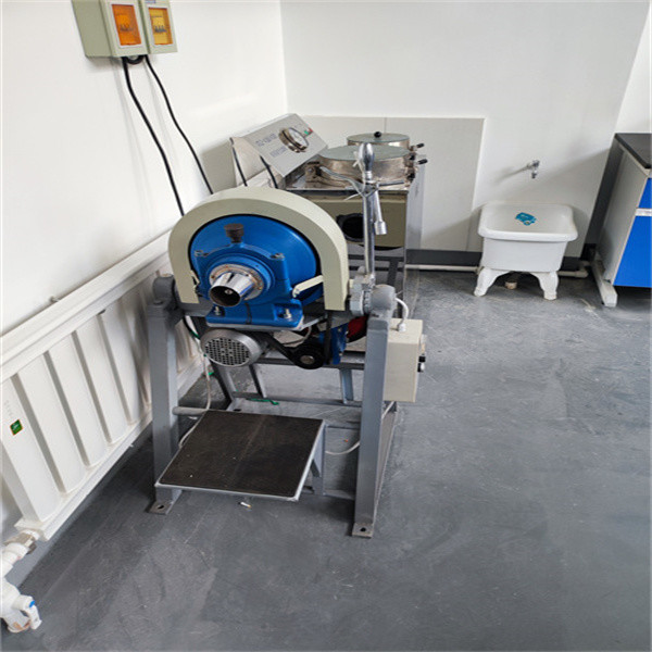Low Noise 0.25L Laboratory Ball Mill Machine Three Roller Four Drum Rod XMB70
